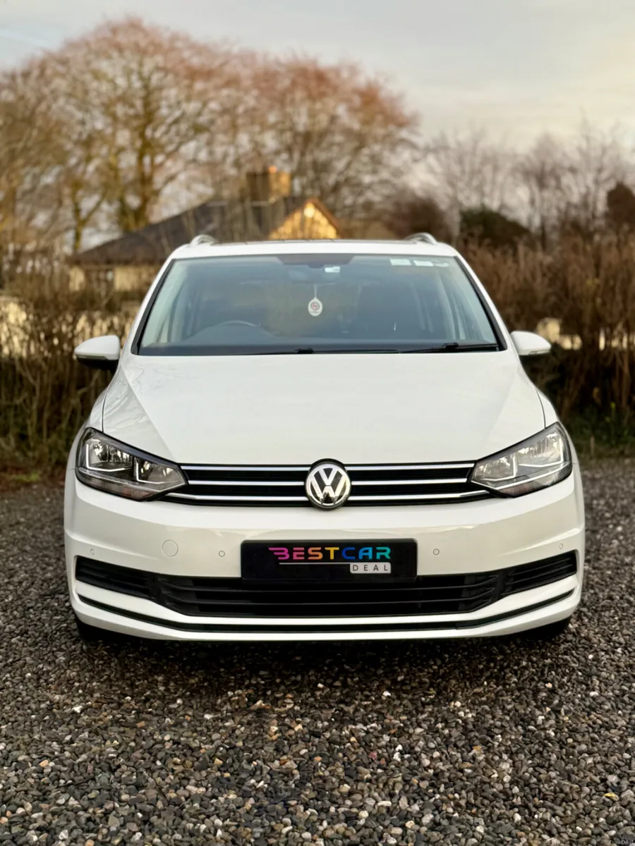 2018 Volkswagen Touran 1.6 TDI 115HP DSG Trendline - Image 3