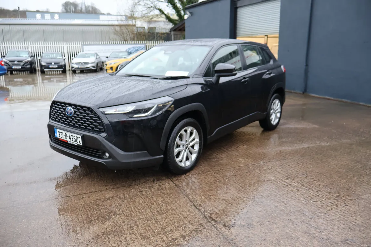 Toyota Corolla Cross Luna Exceptional Condition! - Image 5