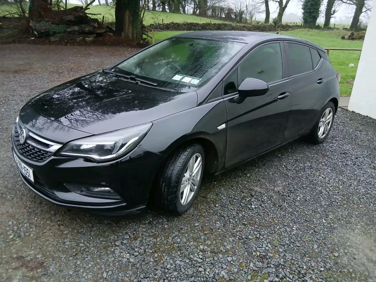 2018 Vauxhall Astra NCT 2 years 02/28 - Image 1