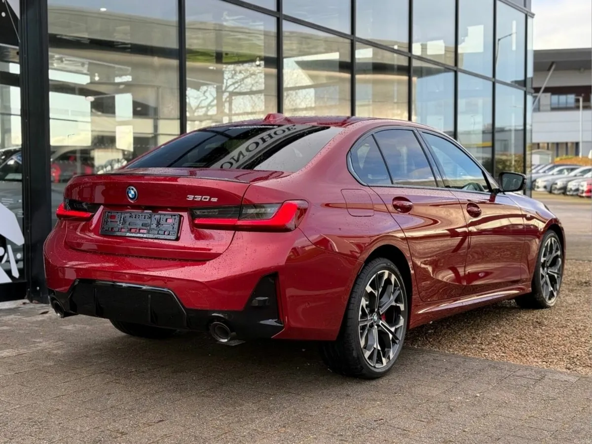 BMW 3-Series 330e M Sport Pro - Image 2