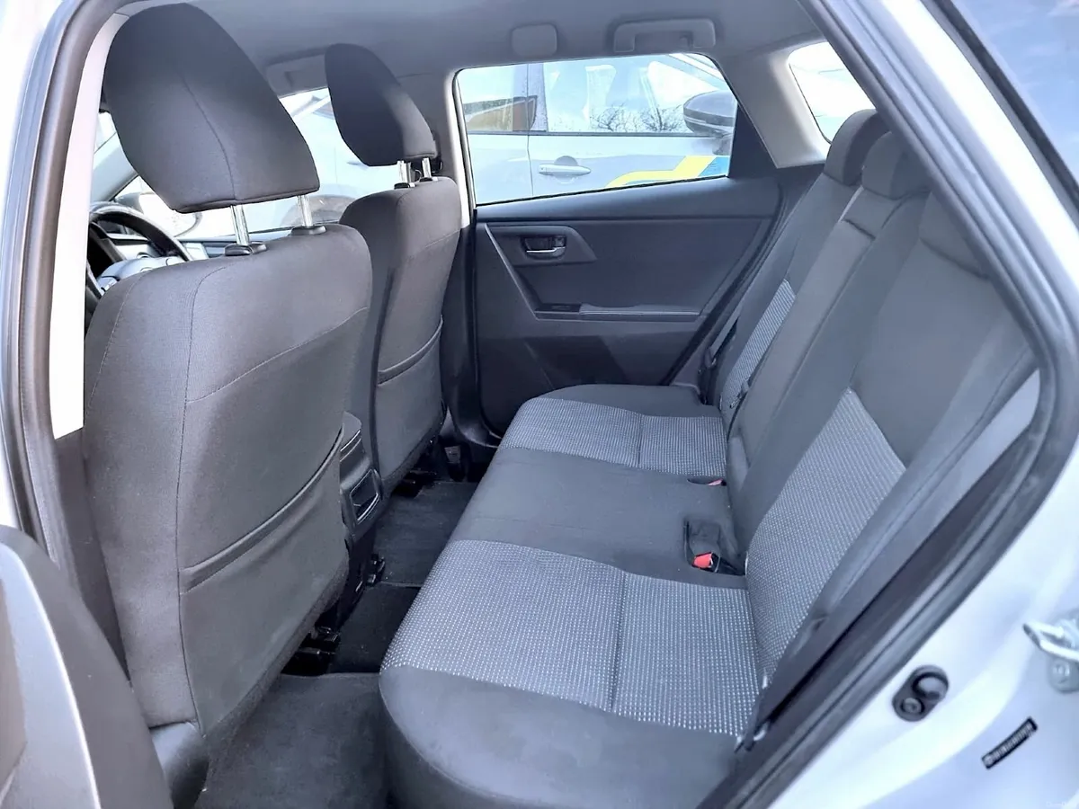 Toyota Auris 2013 - Estate - Image 1