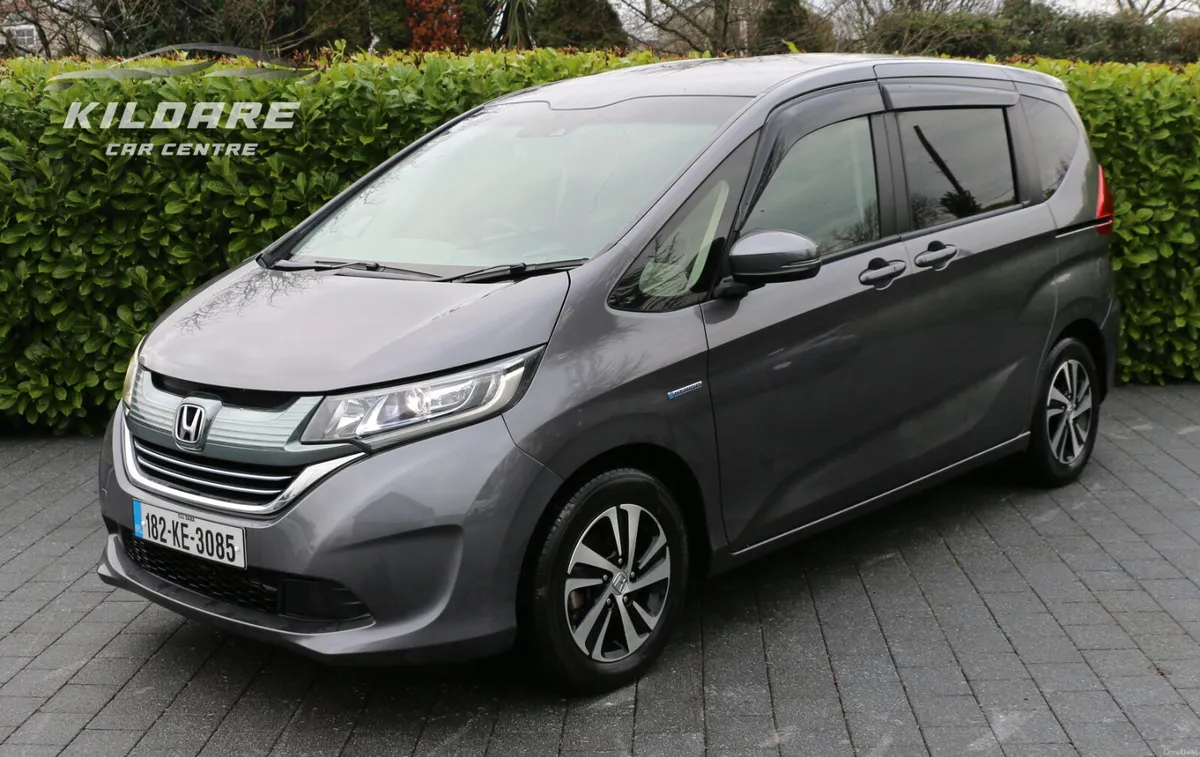 HONDA FREED HYBRID 6 SEATS - Image 2
