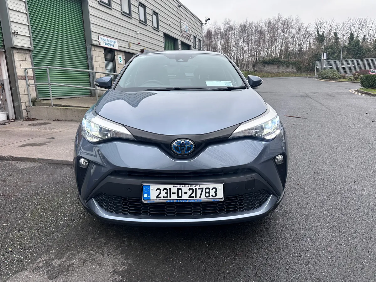 Toyota C-HR 1.8 Hybrid Sport, 2023 - Image 3