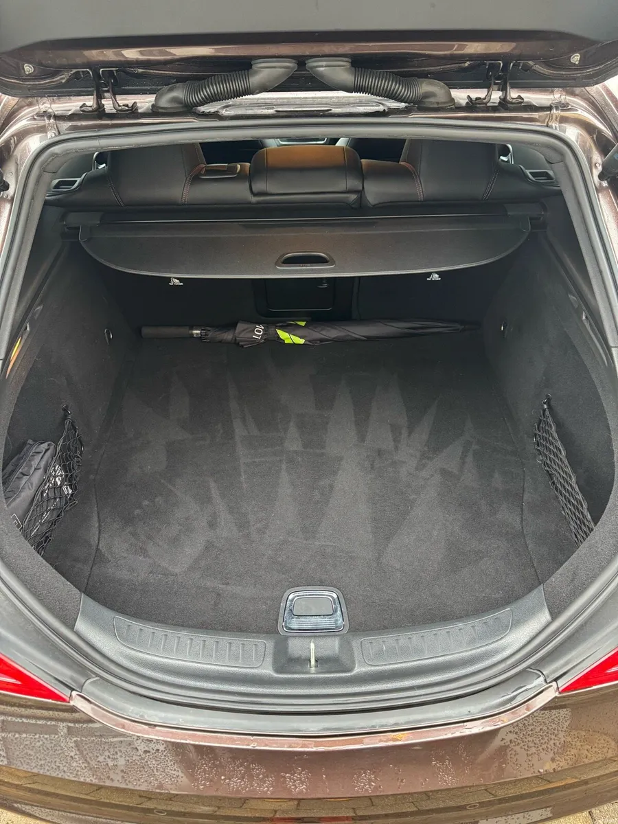 Mercedes Benz CLA 180 AMG-line - Image 3