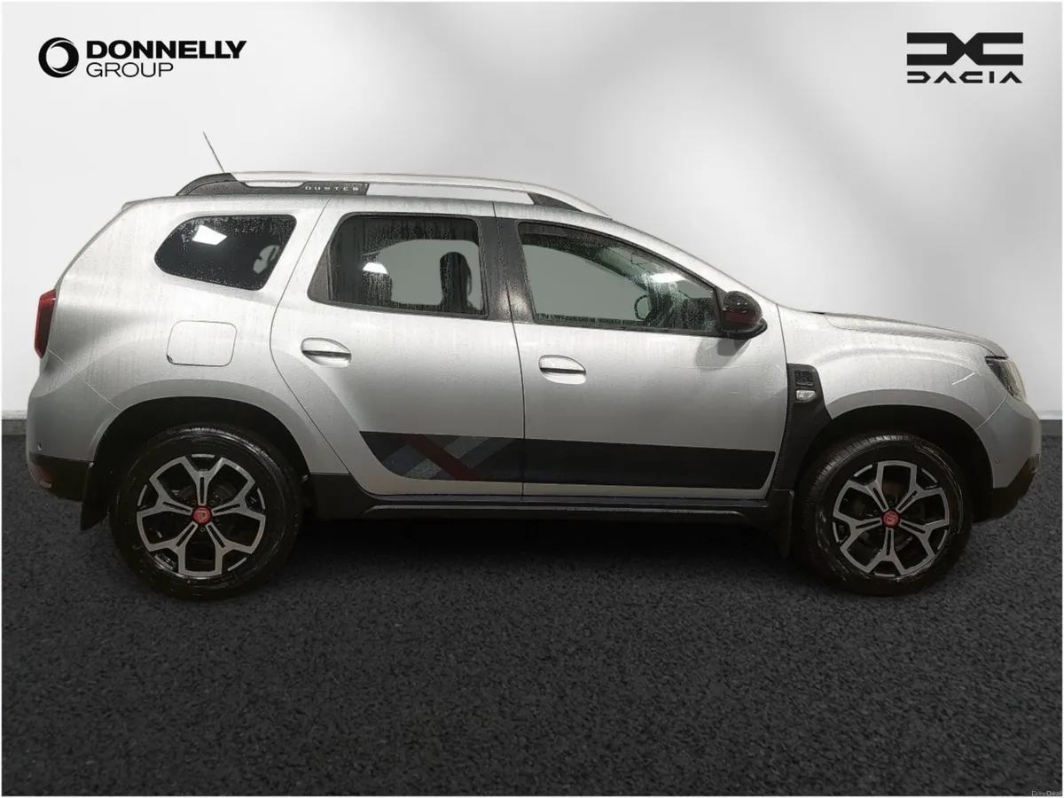 Dacia Duster Estate Special Edition Techroad - Image 3