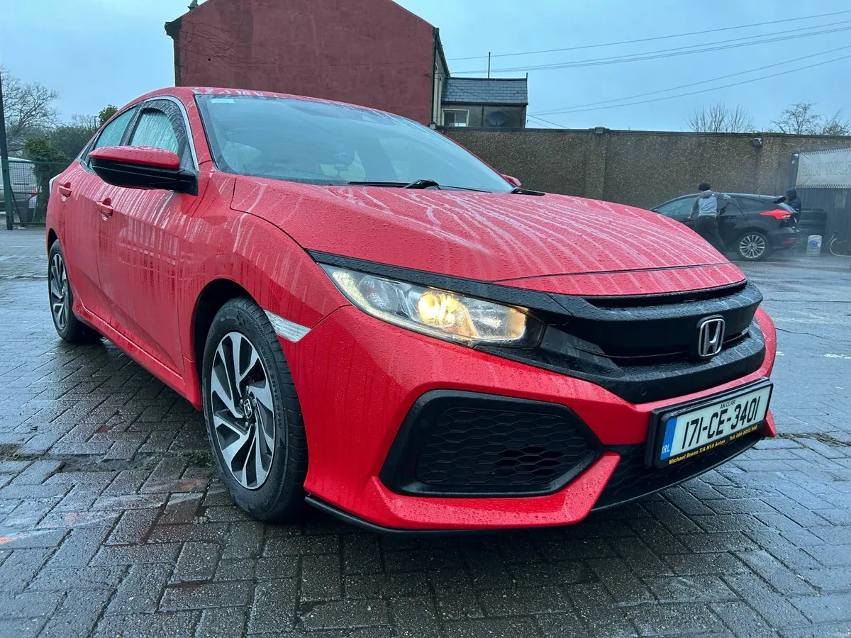 Honda Civic 2017 1.0 petrol - Image 1