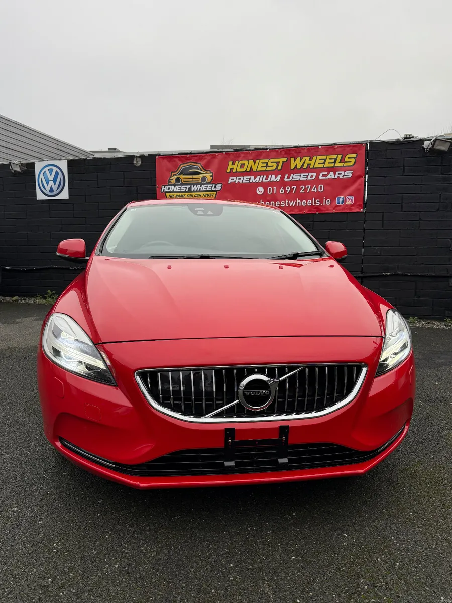 2016 VOLVO V40 1.5 AUTO *FULL LEATHER* - Image 2