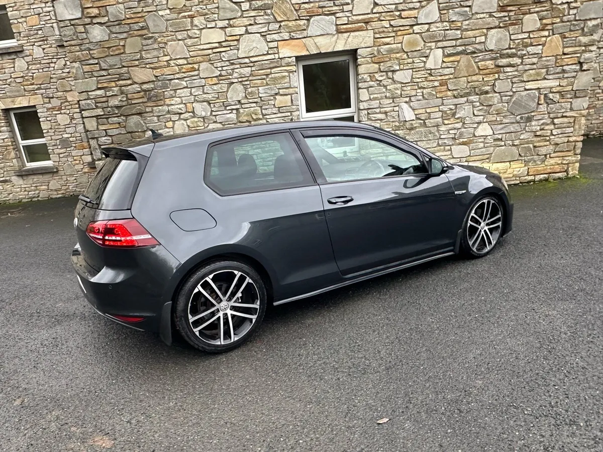 Volkswagen Golf GTD 2017 - Image 3