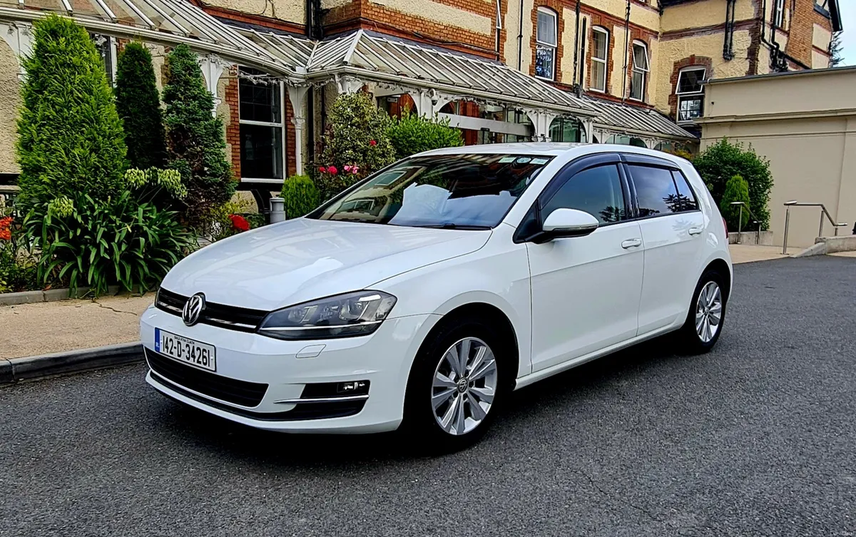 Stunning Golf 1.2 Automatic Comfortline - Image 1