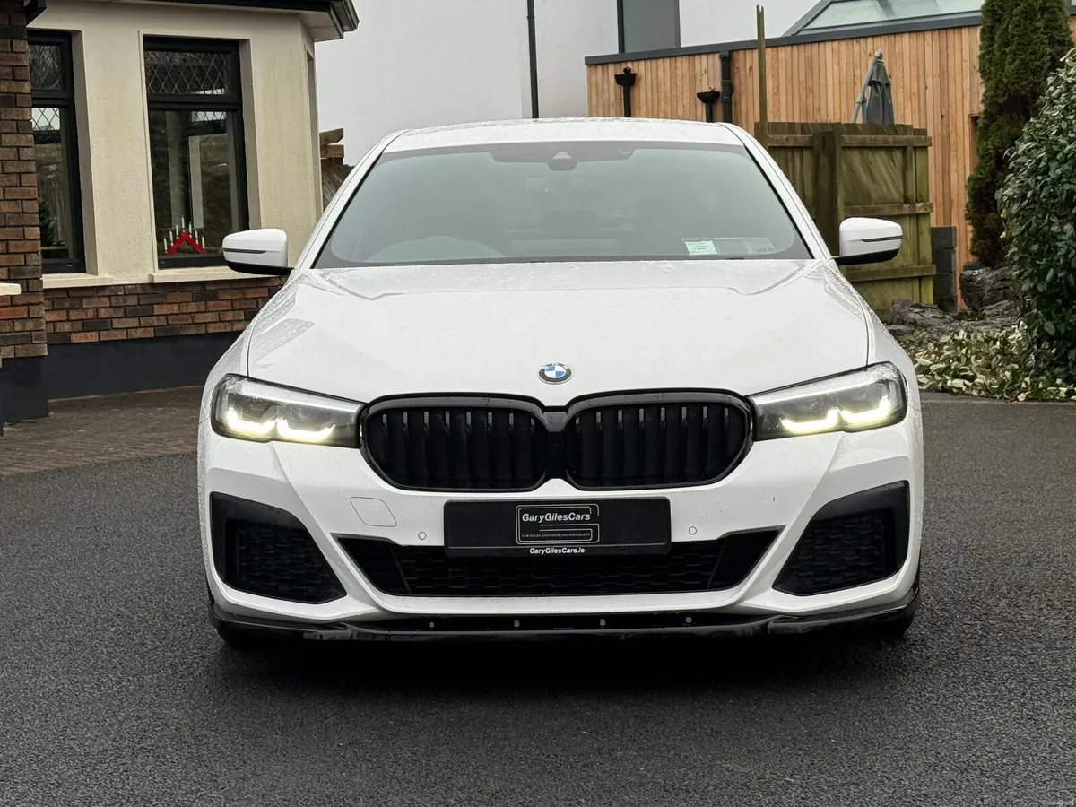 *Facelift* Immaculate 211 BMW 520d M-Sport! - Image 2
