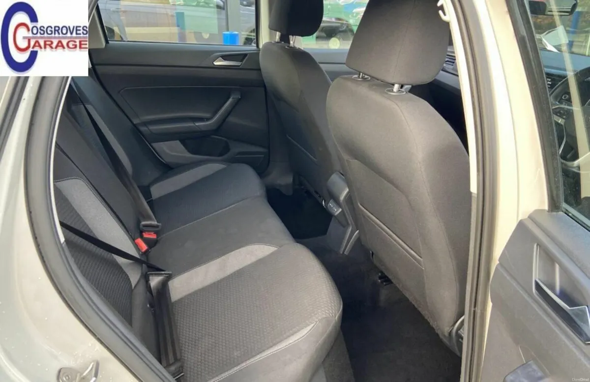 Volkswagen Polo 2023 - Image 4