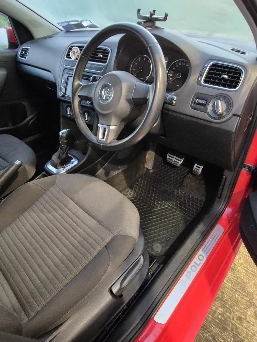 VW Polo 2012 Automatic Red 1.2L: €5,500** - Image 3