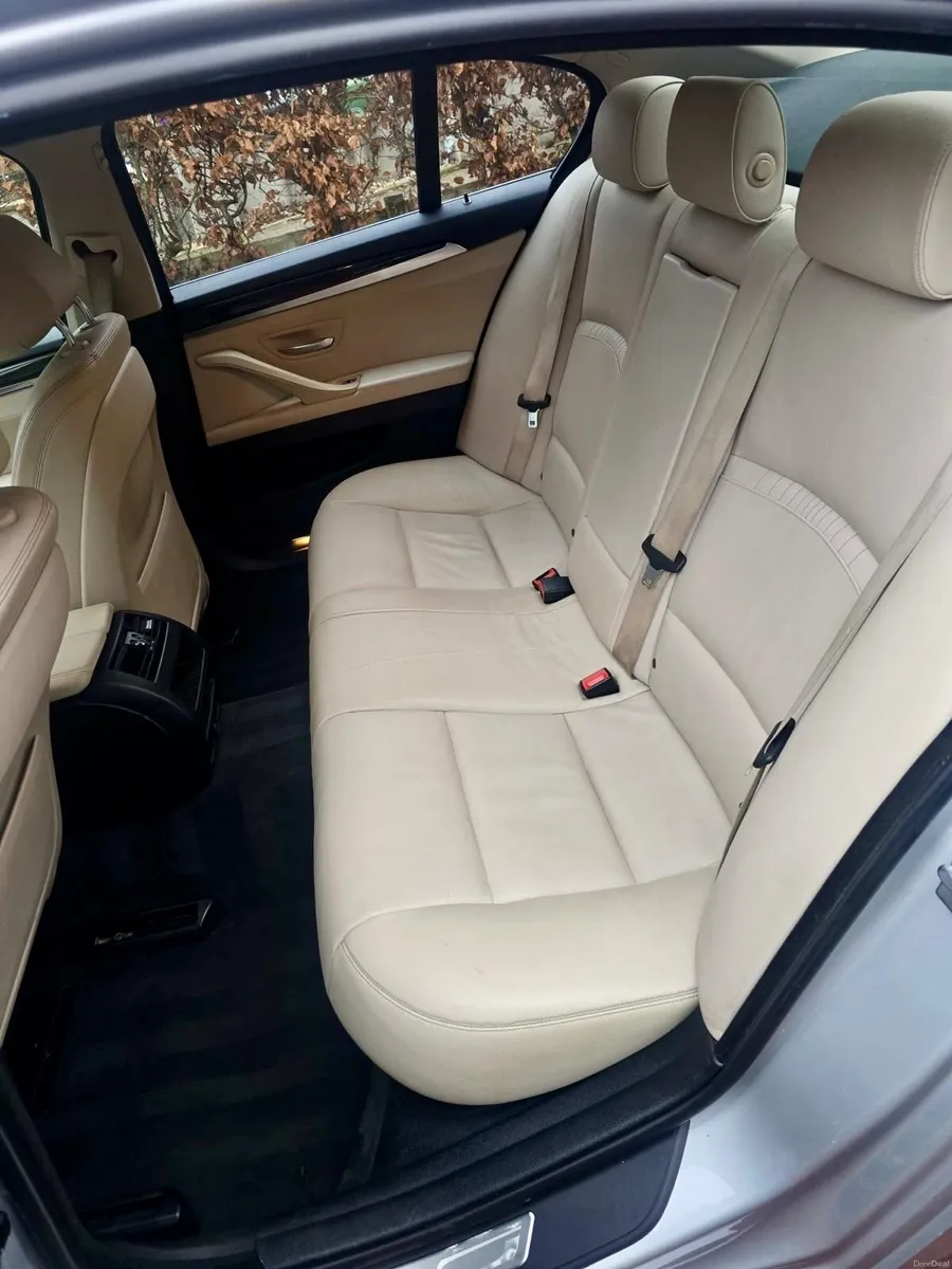 BMW 520d Luxury 2015 - Image 2