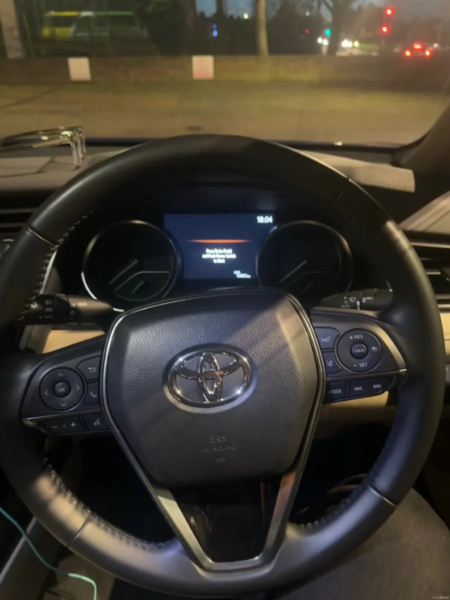 Toyota Camry 2021 - Image 3