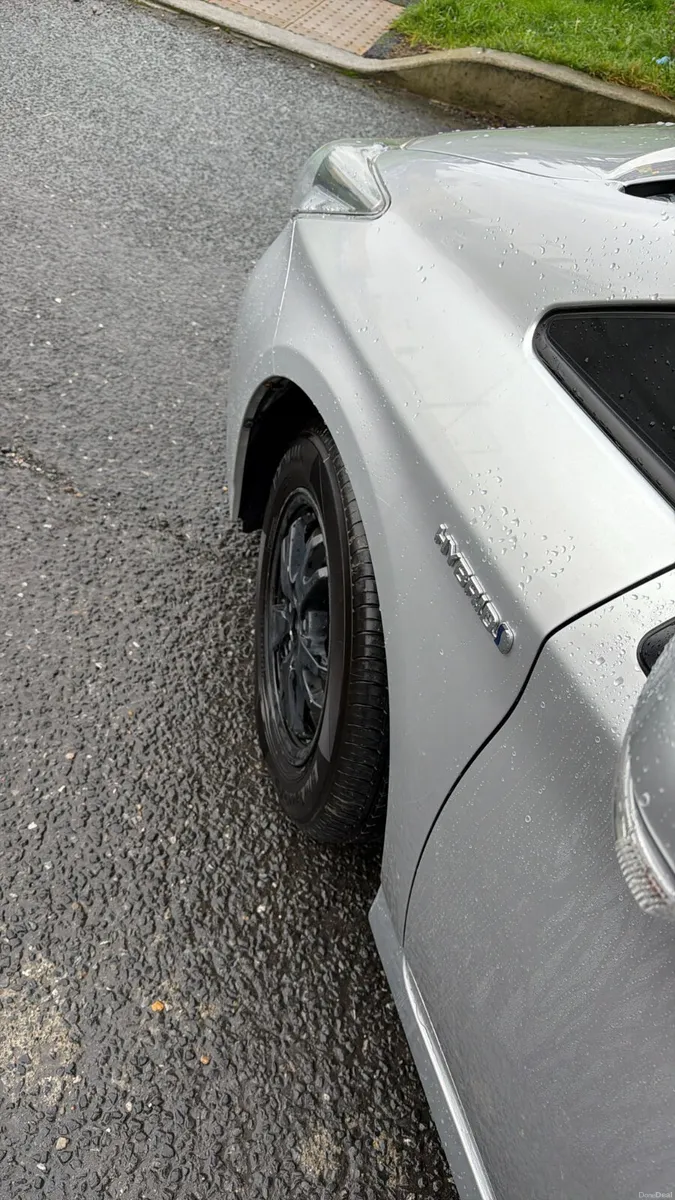 Toyota Prius 2013 - Image 4