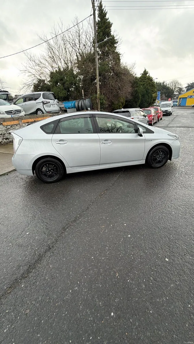 Toyota Prius 2013 - Image 1