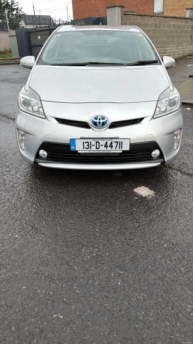Toyota Prius 2013 - Image 2