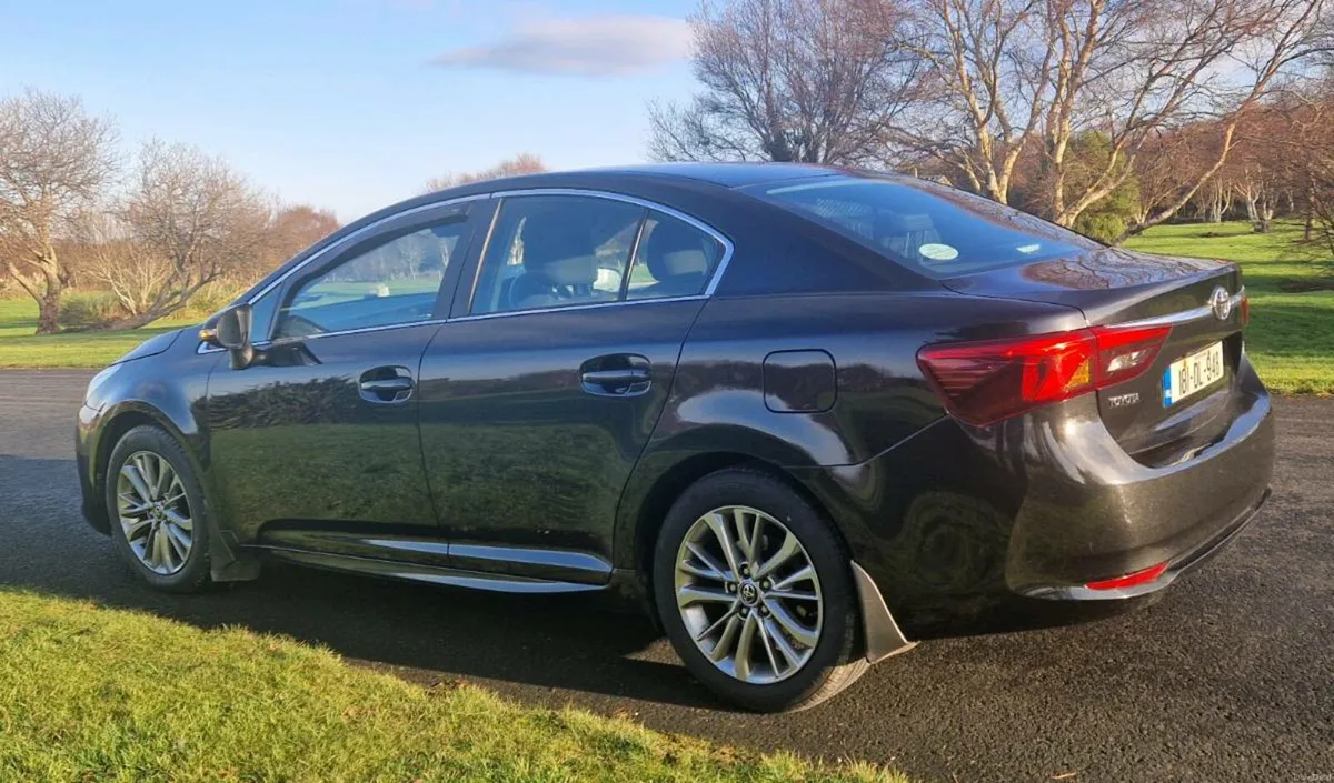 Toyota Avensis Luna - Image 2