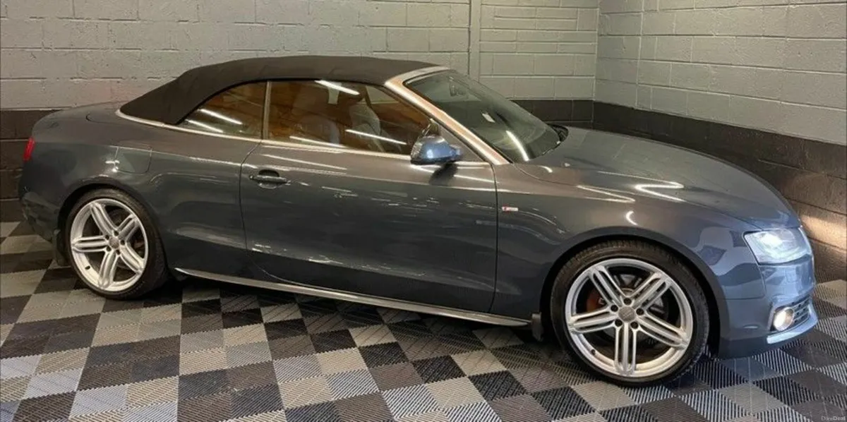 Audi A5 2010 - Image 1