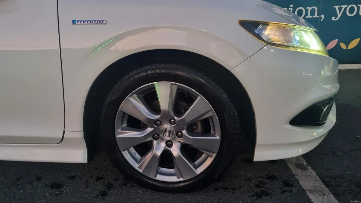 Honda Jade 2015 – 1.5 Petrol Hybrid – Automatic – - Image 4