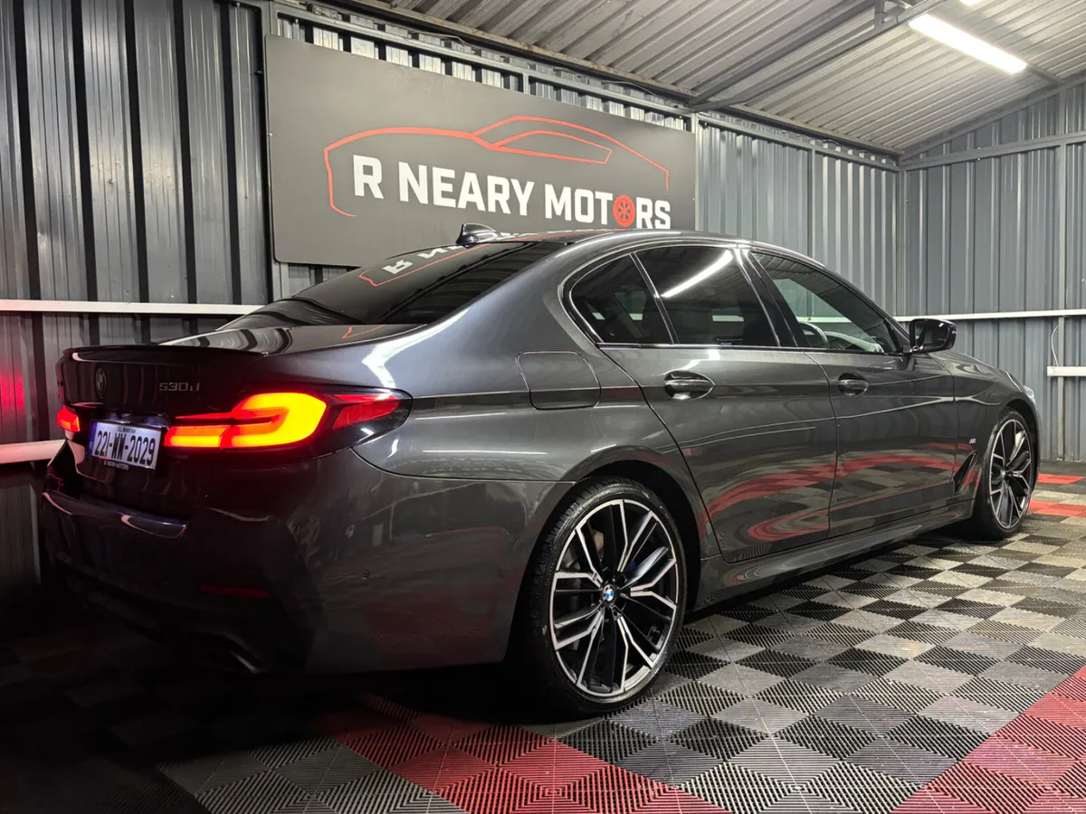 2022 BMW 5-Series 530d M-Sport X-Drive Plus Car - Image 3