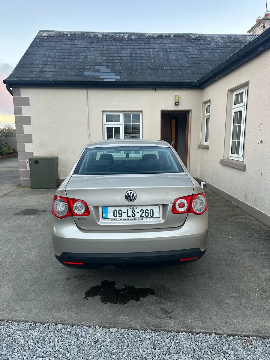 Volkswagen Jetta - Image 4