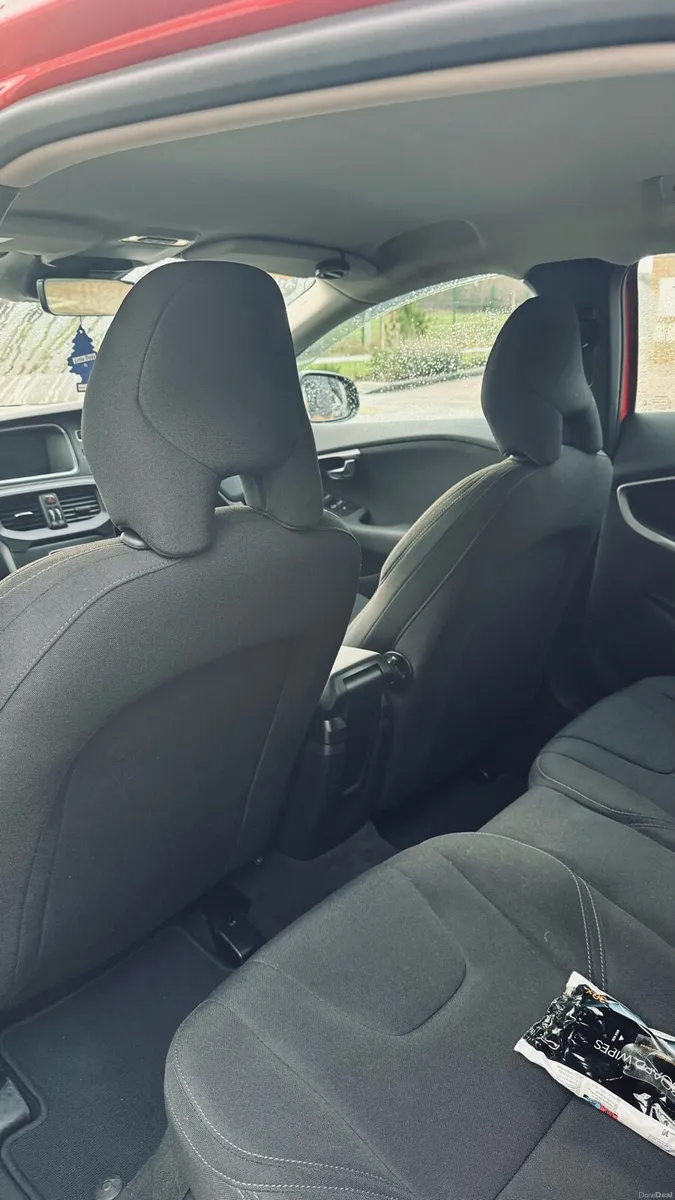 Volvo V40 1.5 Auto *Low Mileage* - Image 4