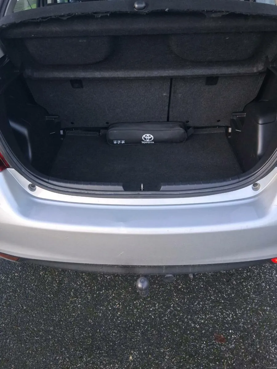 Toyota Yaris (NCT  08-27. TAX 09-26) - Image 4