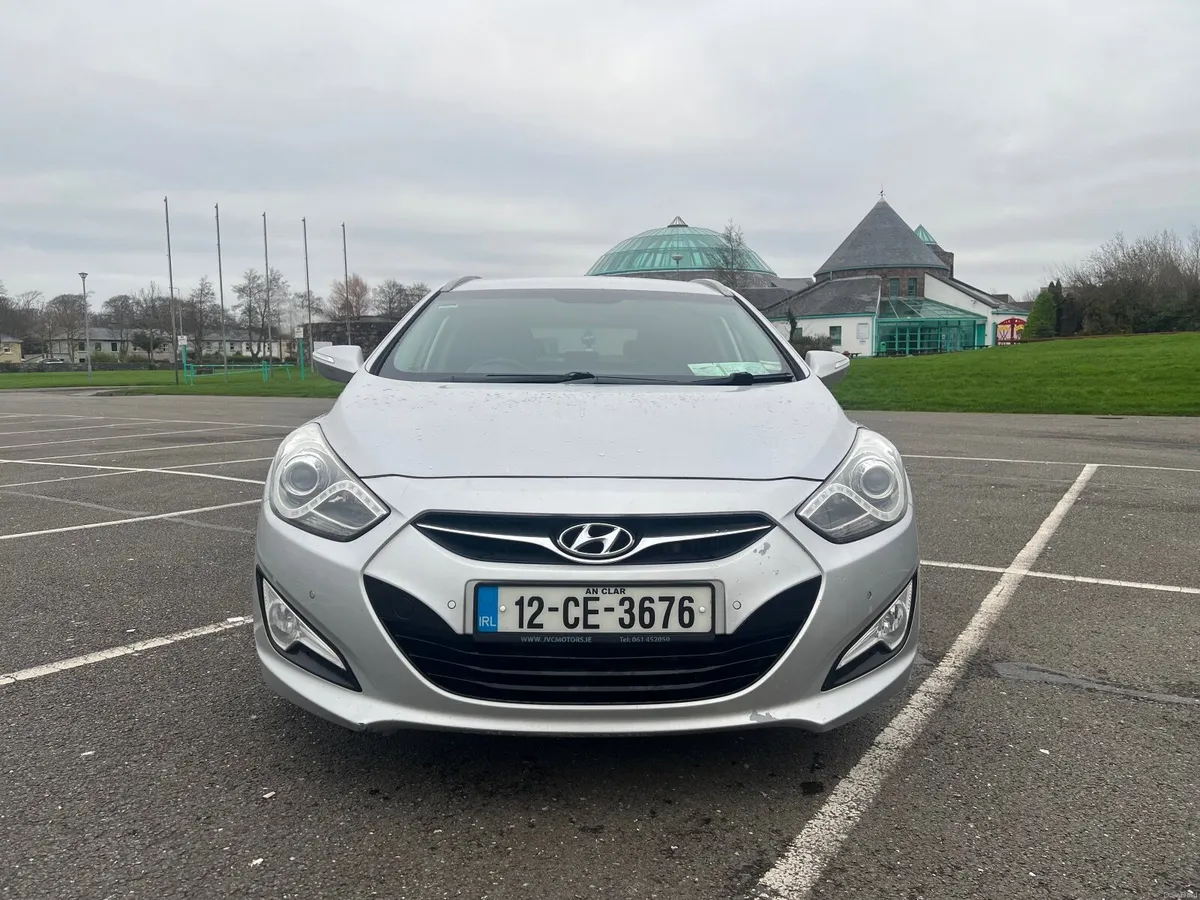 Hyundai i40 2012 - Image 2