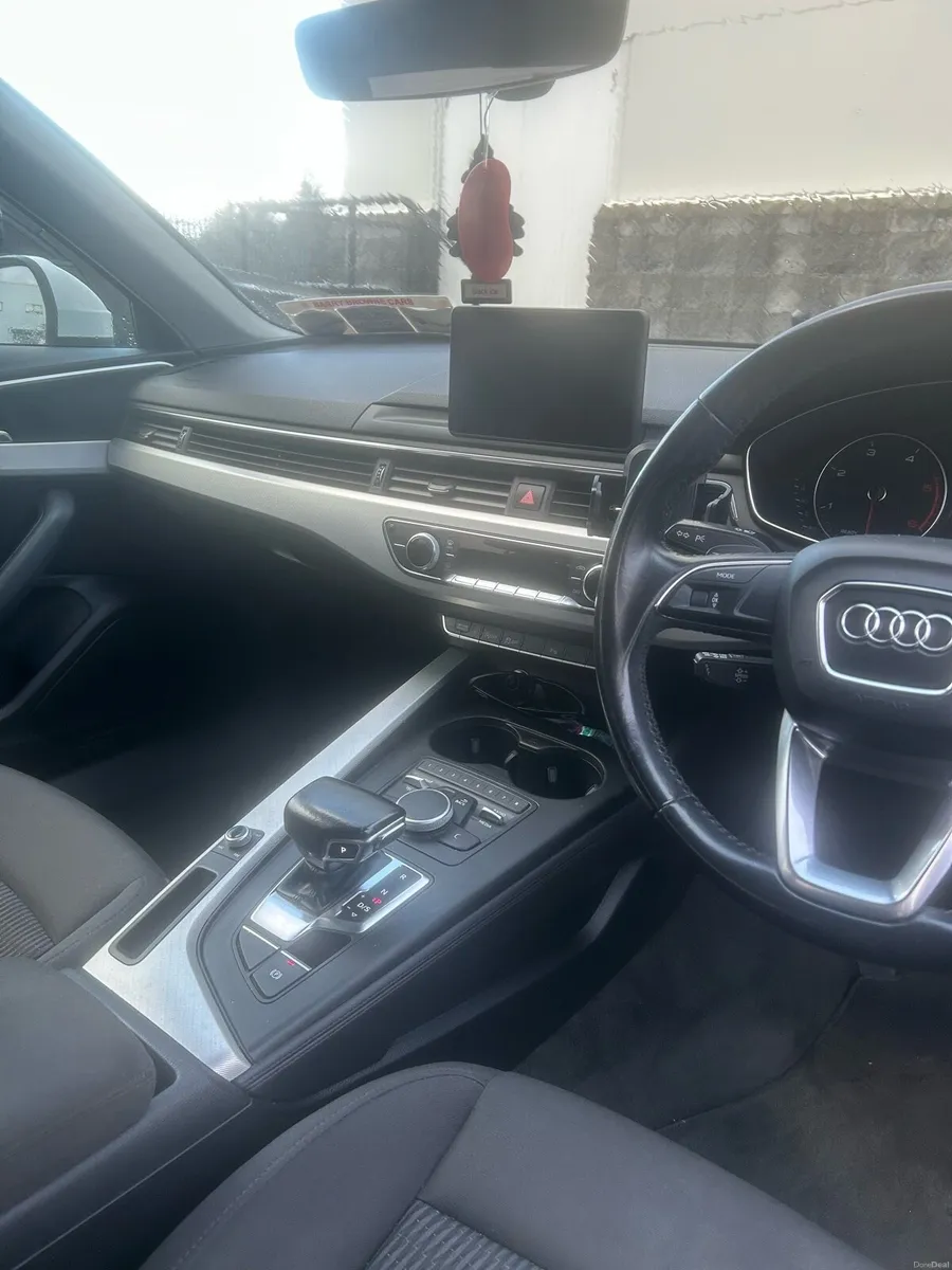 **SOLD** Audi A4 - Image 4