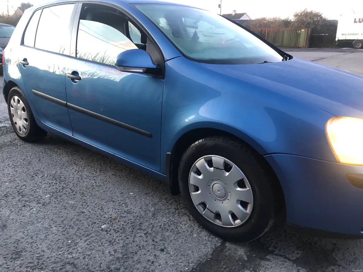 VW GOLF 1.4 PETROL CAR BRIVES LIKE NEW - Image 2