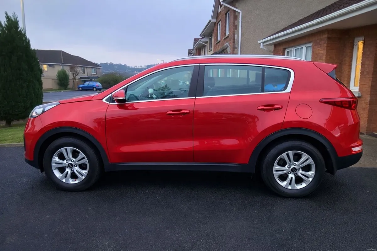 Kia Sportage 2017 - Image 2