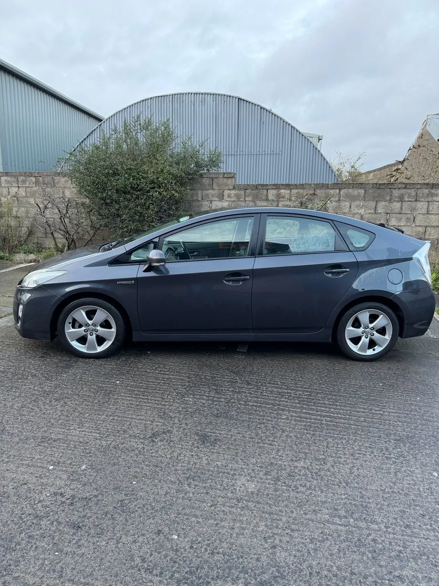 2011 Toyota Prius - Image 4