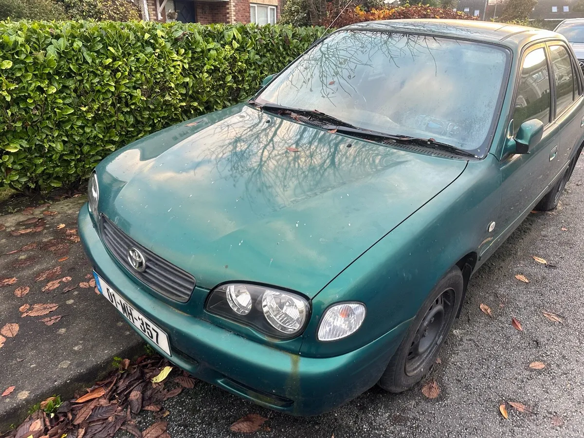 Toyota Corolla 2001 - Image 1