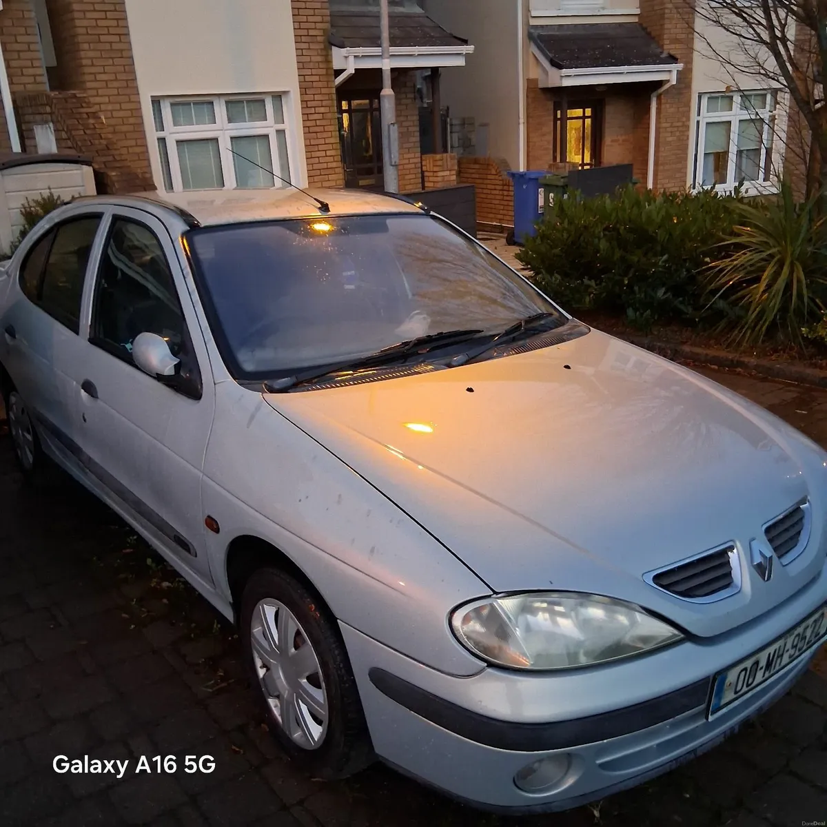 Renault Megane 2000 - Image 1