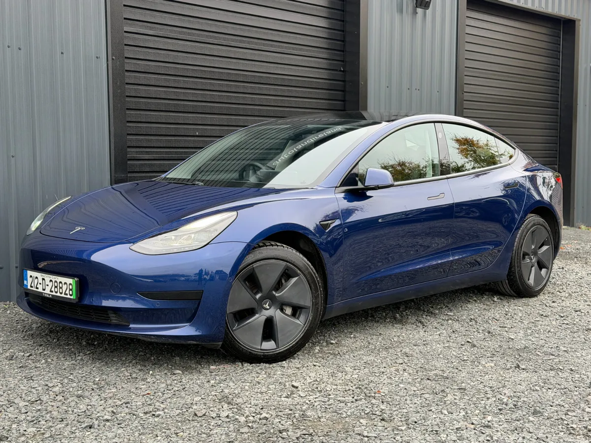 212 Tesla Model 3 Standard Range Plus - Image 1