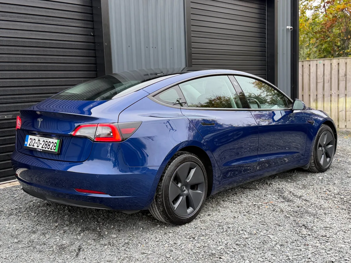 212 Tesla Model 3 Standard Range Plus - Image 3