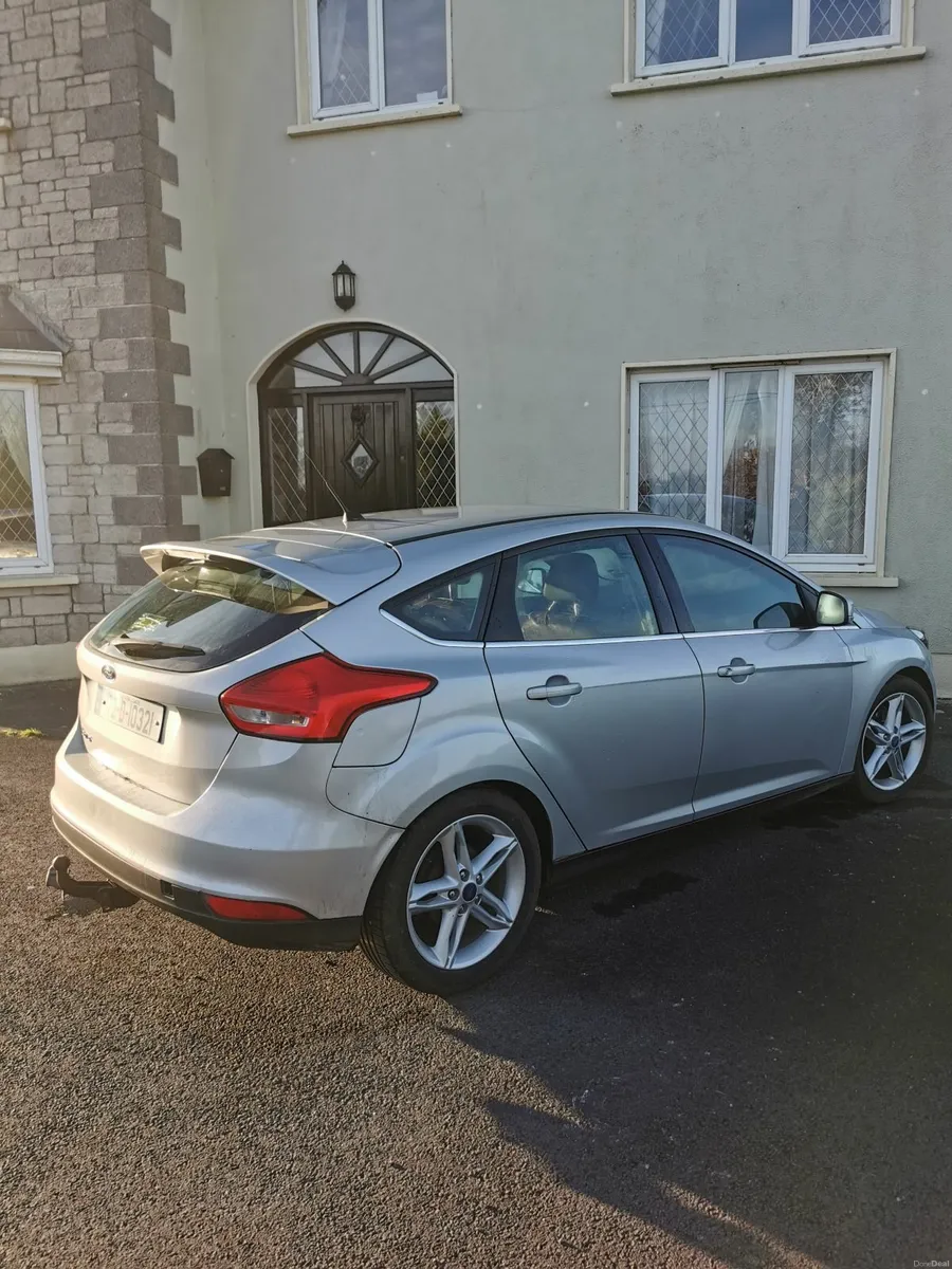 Ford Focus 2017 - Image 2