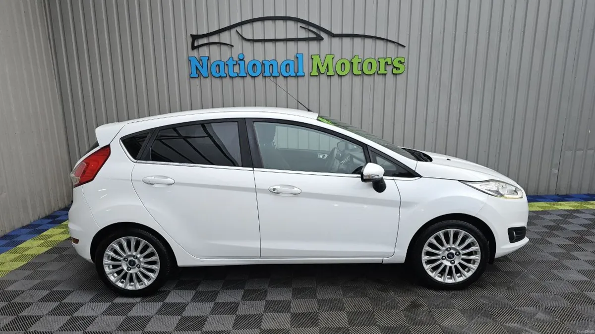 2015 Ford Fiesta TITANIUM 1.0 Petrol - Image 2
