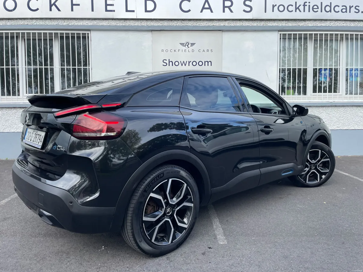 ELECTRIC E C4 - APPLE PLAY - 50KW - HALF LEATHER - Image 3