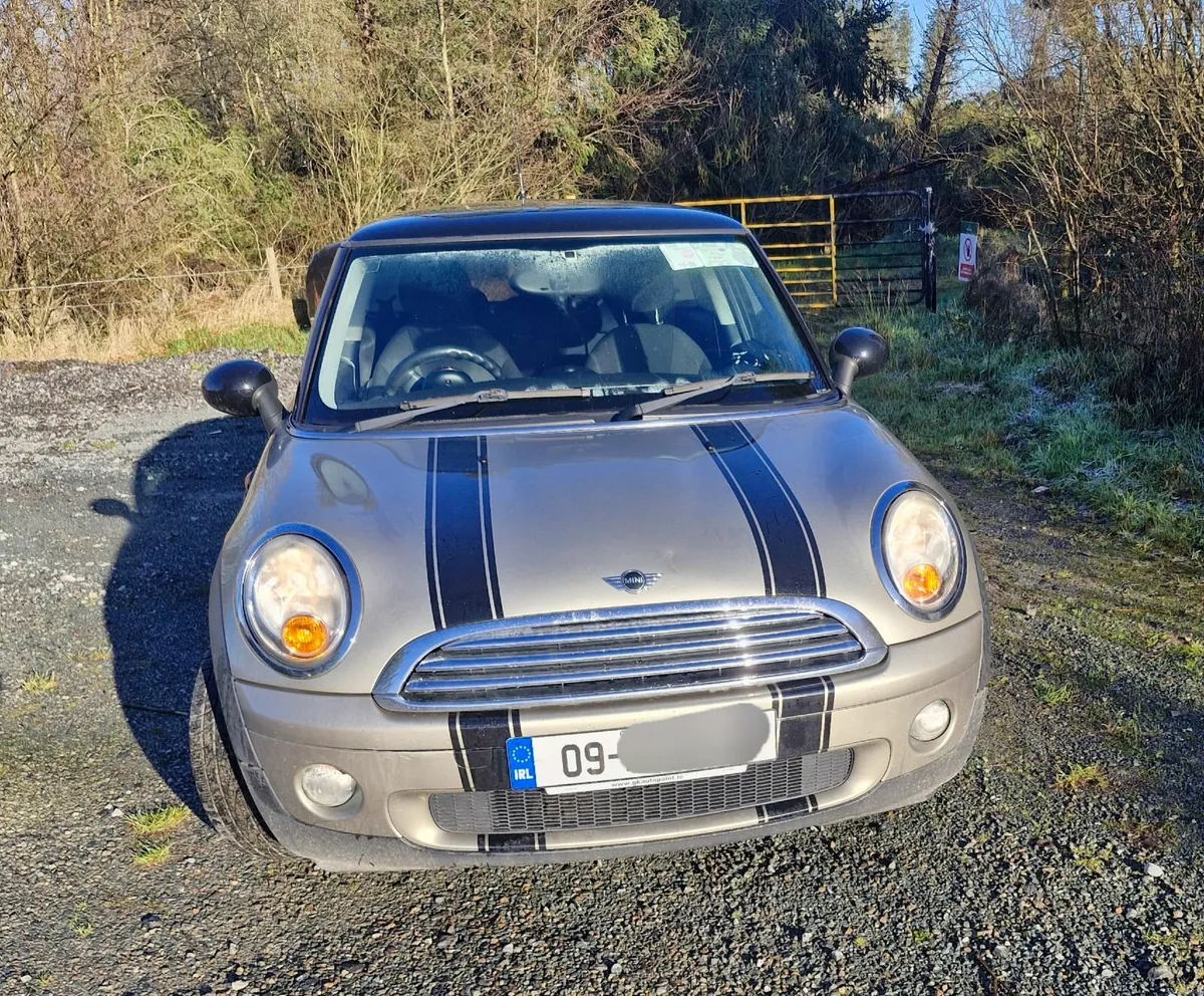 Mini Cooper 2009 - Image 1