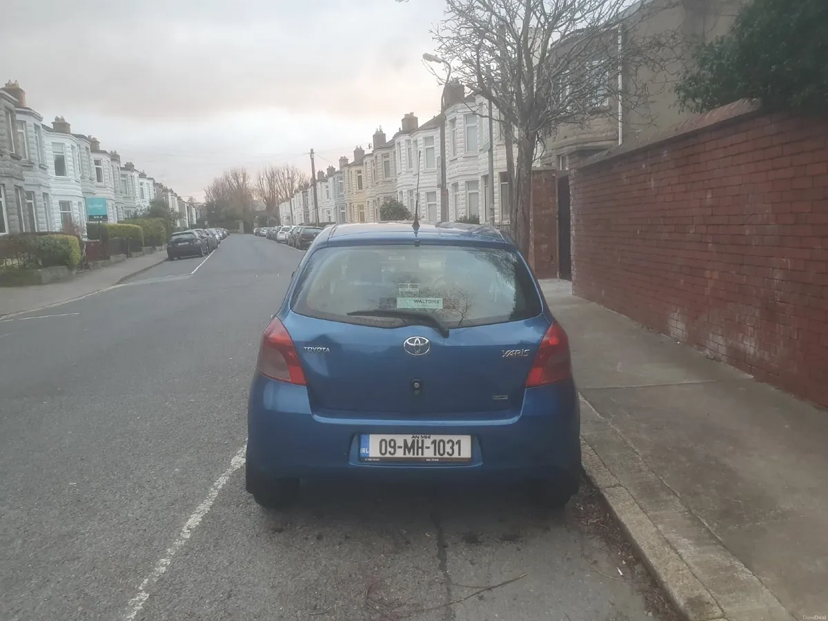 Toyota Yaris 2009 - Image 4