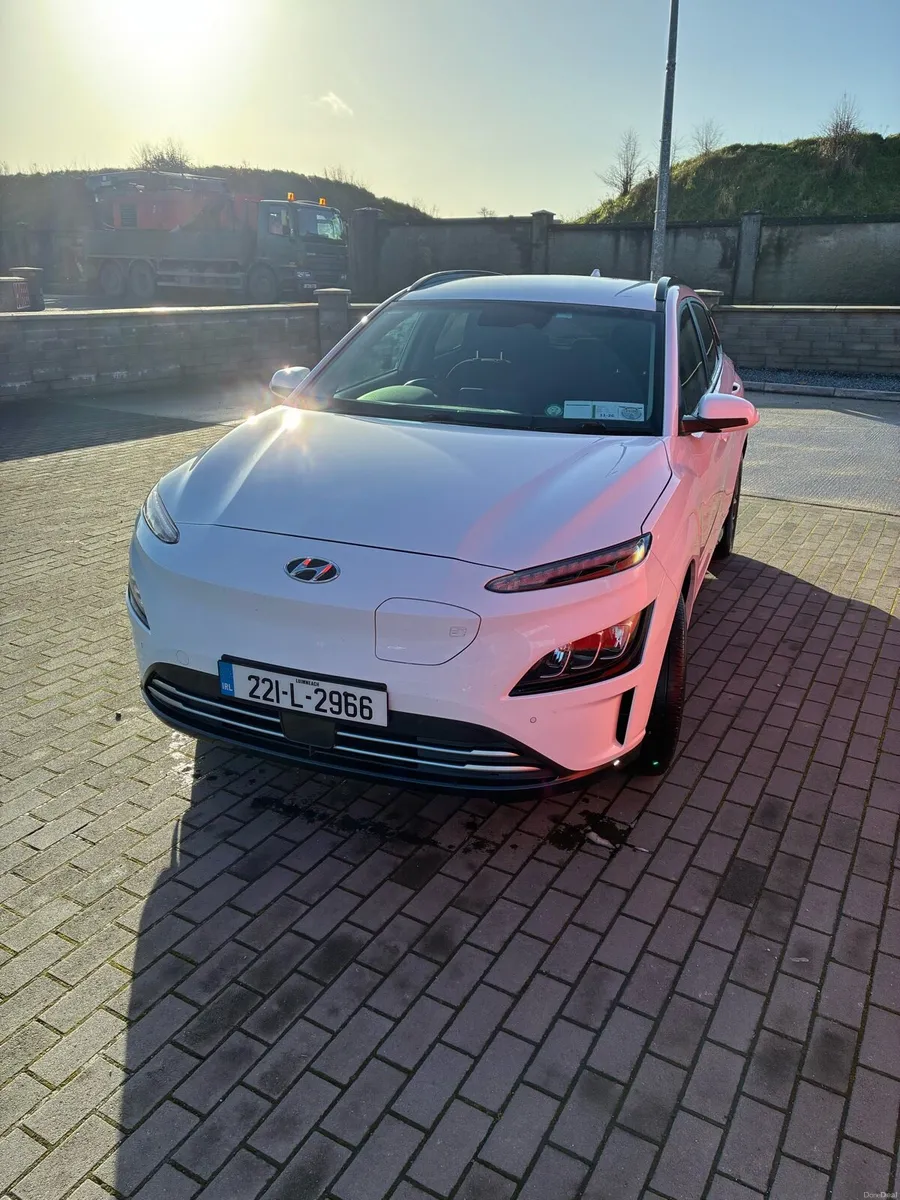Hyundai Kona Premium EV 64KWh Long Range - Image 2