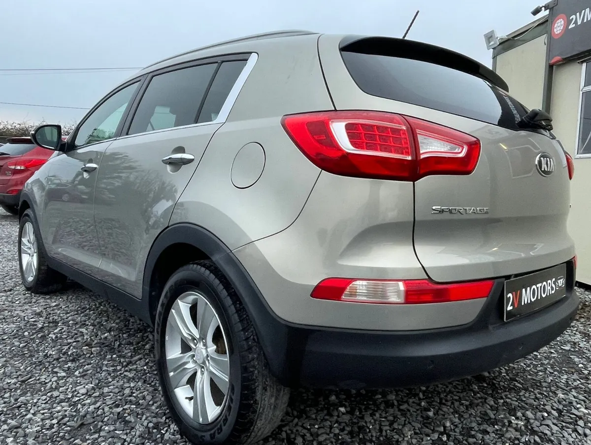 🔵 Kia Sportage 1.7 CRDI PLATINUM 5DR - Image 4