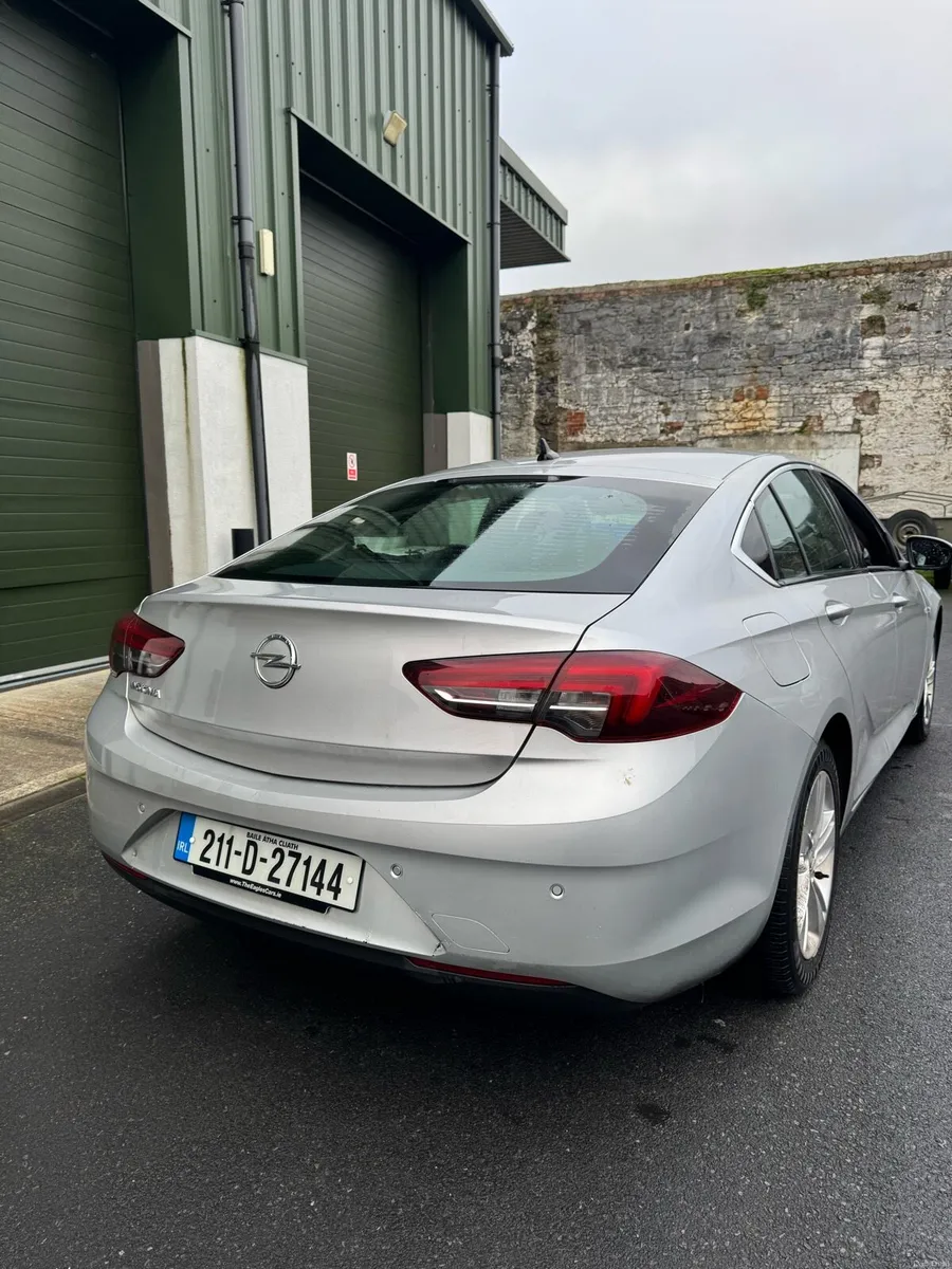 Opel Insignia 2021 low mileage - Image 3