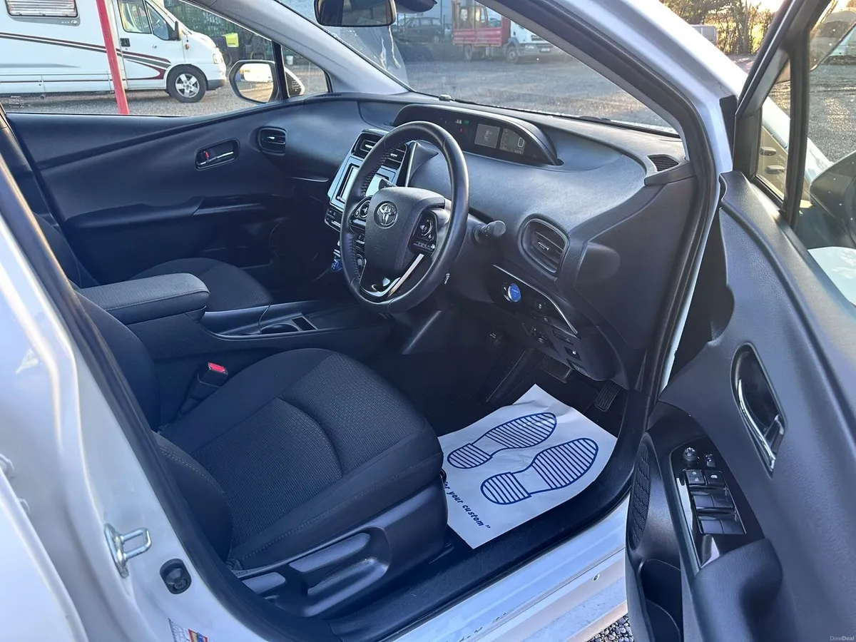 Toyota Prius 2022 Hybrid Finance available - Image 4