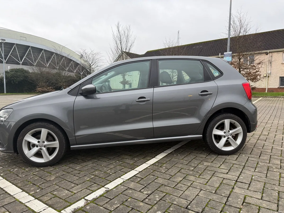 VOLKSWAGEN POLO 1.2 TSI HIGHLINE AUTOMATIC 2017 - Image 3