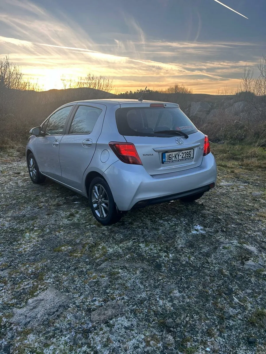 Toyota Yaris - Image 2