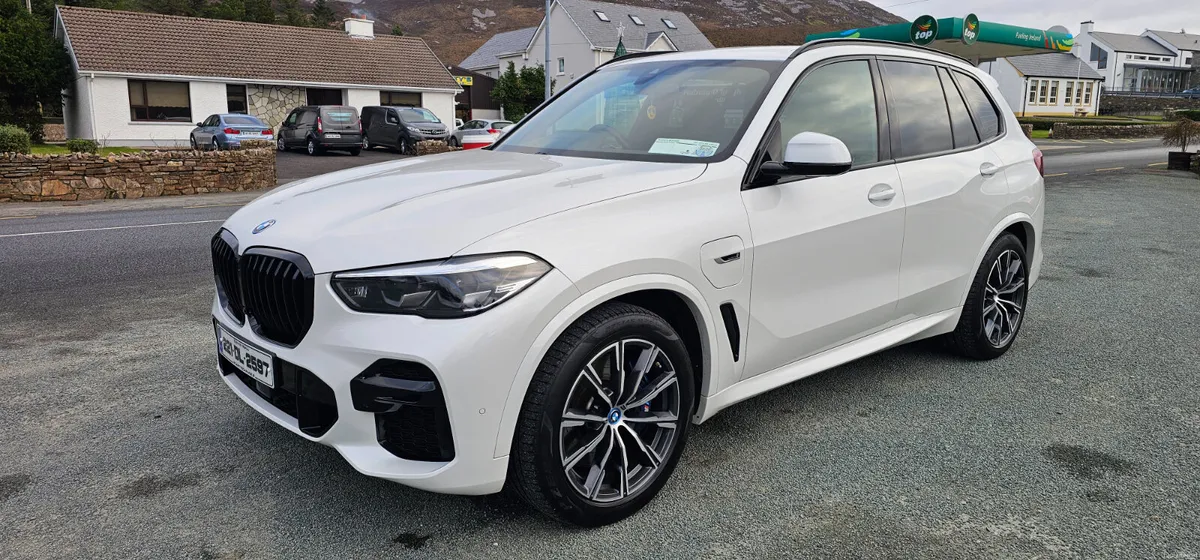 BMW X5 xDrive45e M Sport Plug-in Hybrid 2022 - Image 1