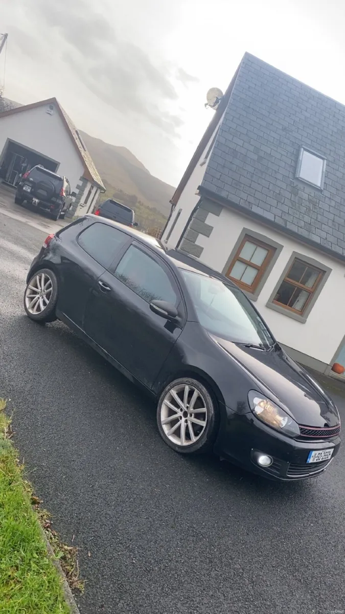 Volkswagen Golf 2011 - Image 1